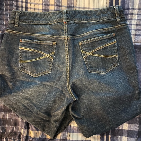 Tommy Hilfiger Cropped Jeans - Picture 2 of 4